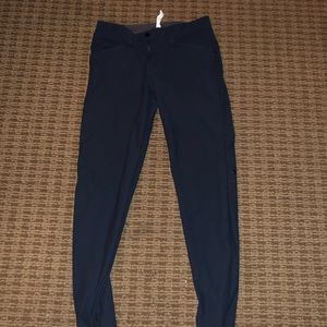 Too small 34 Lululemon unaltered perfect condition